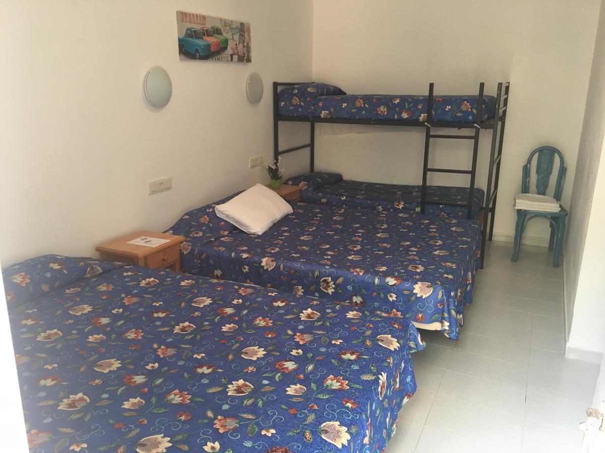 Hostal Univers Calella Exterior foto
