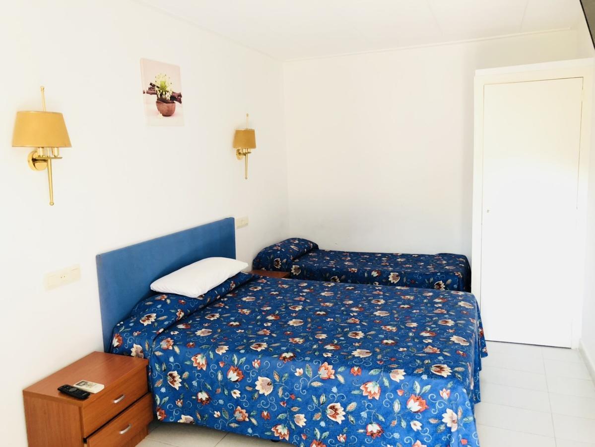 Hostal Univers Calella Exterior foto