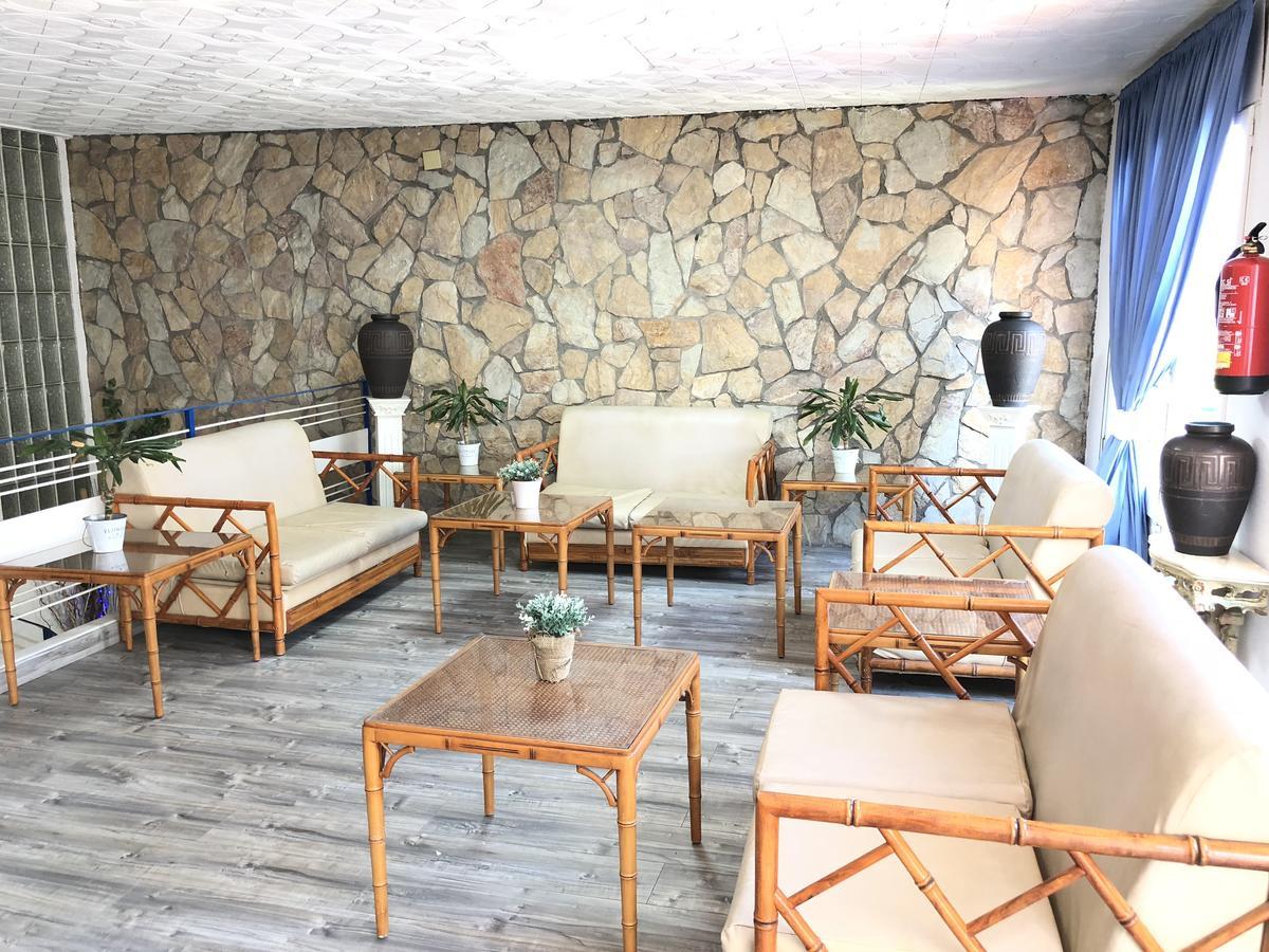 Hostal Univers Calella Exterior foto