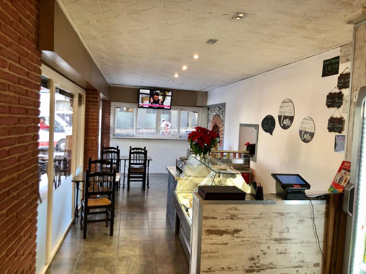 Hostal Univers Calella Exterior foto